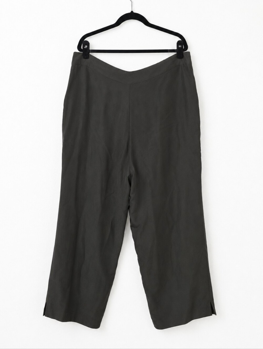 Jones New York Woman 100% Silk Pull On Crop Pants Olive Green 18W Plus Size
